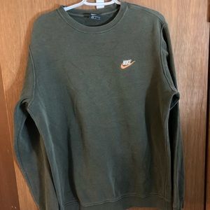 Nike size Large Sweater Green